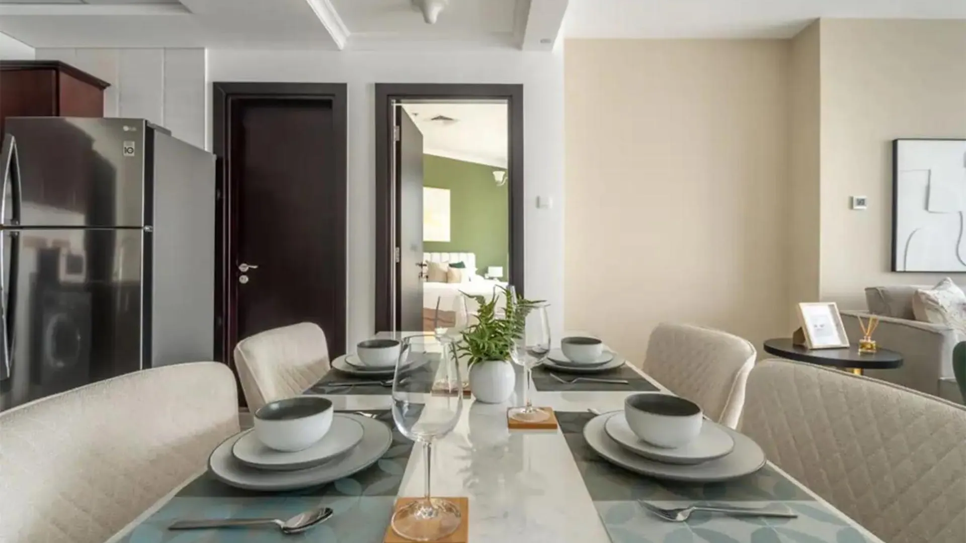Beautiful 1Br Apt On High Floor With Partial Sea View Dubai Apartment